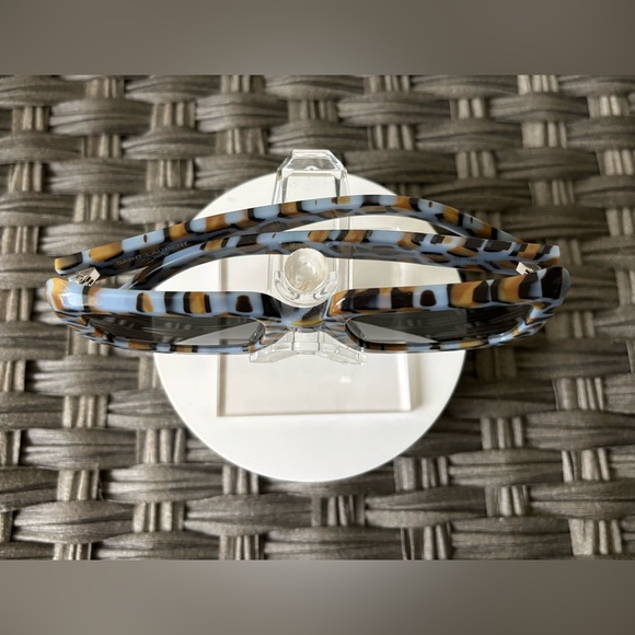 Saint Laurent Cheetah Print Rectangle Sunnies 🐆 - Picture 4 of 9